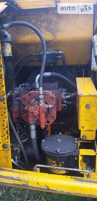 Гусеничний екскаватор JCB JS 130 2007 в Зарічному