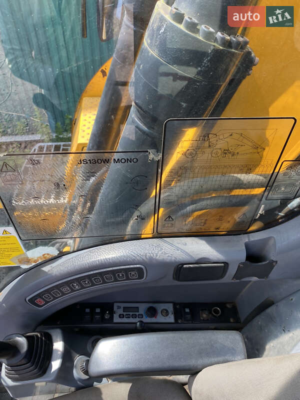 Колесный экскаватор JCB JS 130 2009 в Львове