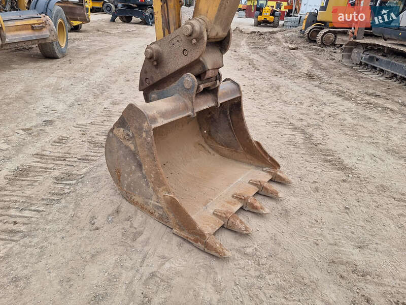 Гусеничный экскаватор JCB JS 130 2013 в Одессе