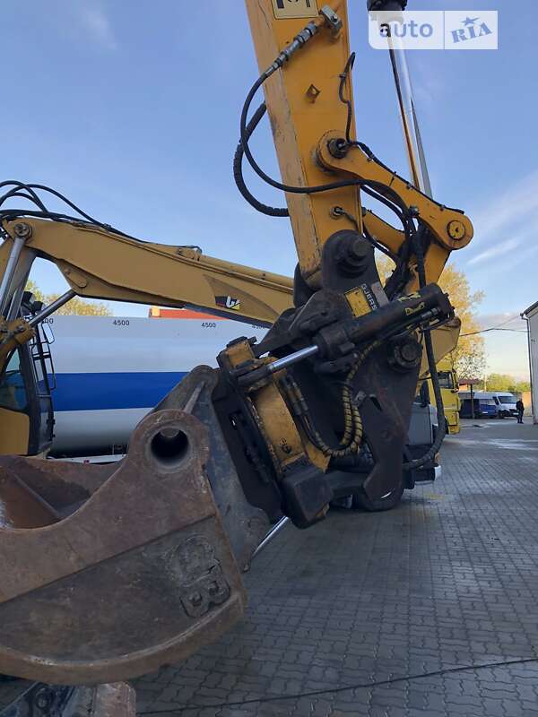 Колісний екскаватор JCB JS 145 2011 в Калуші