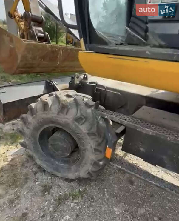 Колісний екскаватор JCB JS 145 2007 в Львові