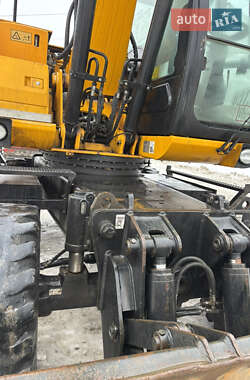 Колесный экскаватор JCB JS 145 2011 в Львове