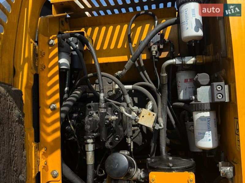 Колісний екскаватор JCB JS 145 2013 в Львові