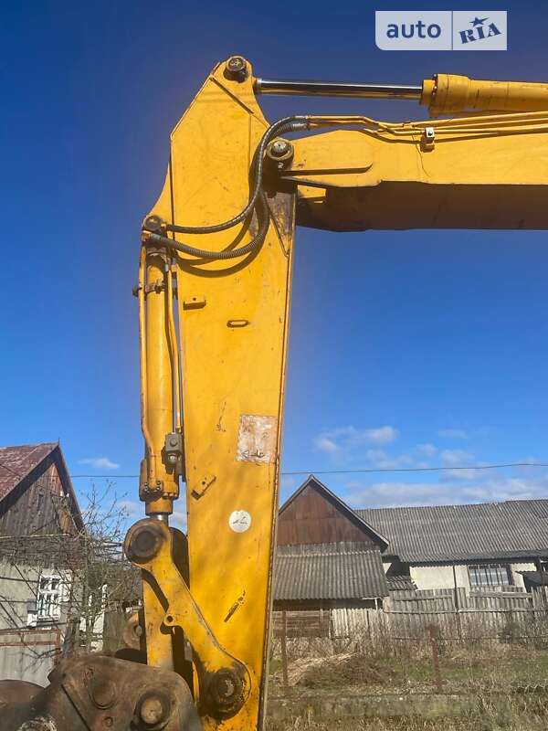 Гусеничный экскаватор JCB JS 160 2003 в Хусте