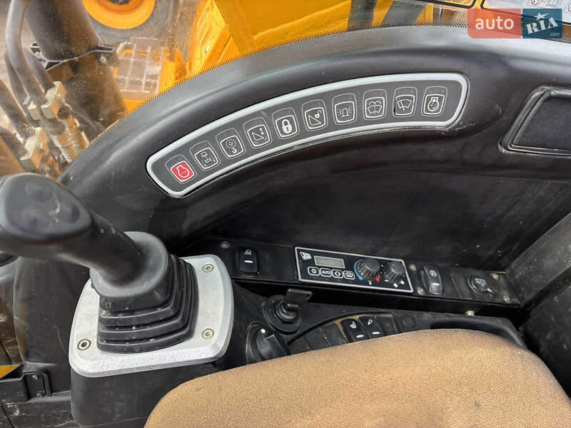 Гусеничный экскаватор JCB JS 160 2011 в Львове