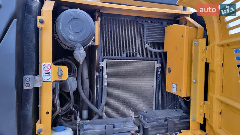 Гусеничный экскаватор JCB JS 160 2016 в Одессе