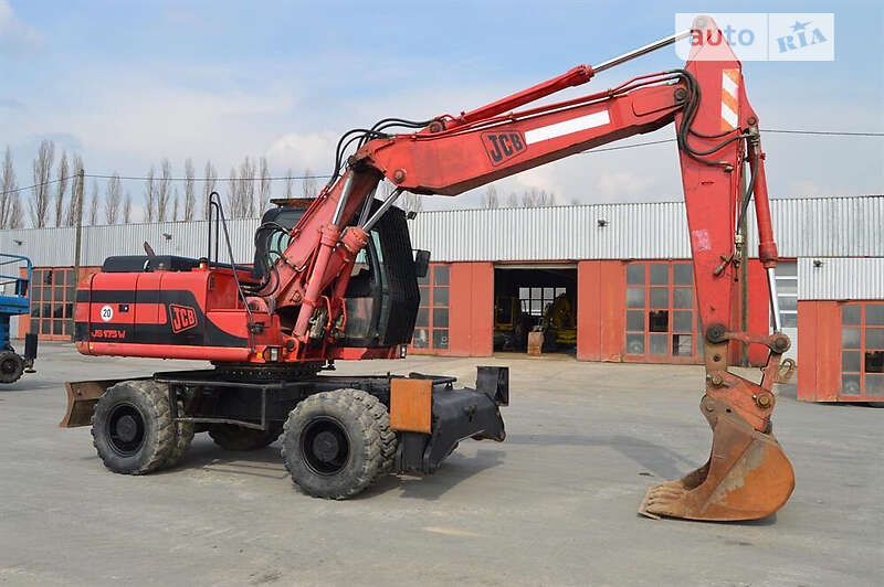 Колесный экскаватор JCB JS 175 2003 в Львове