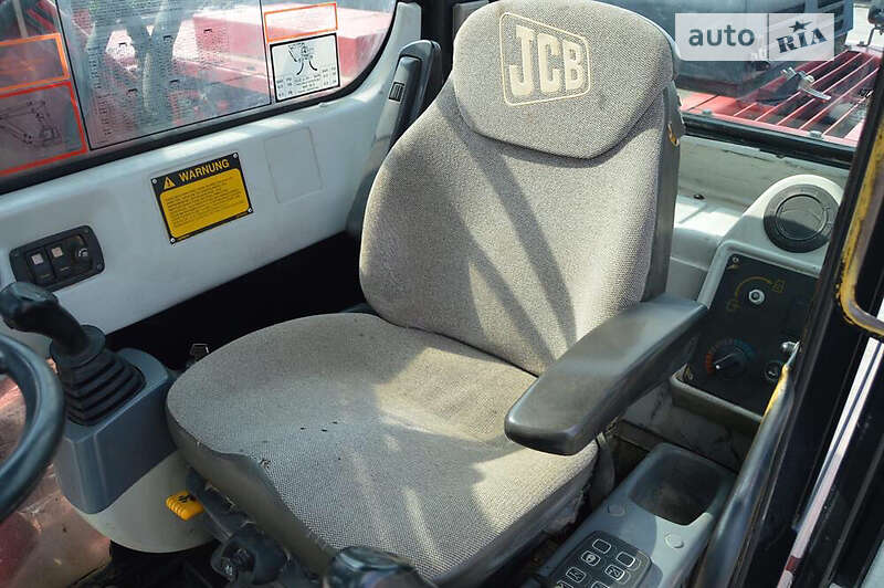 Колесный экскаватор JCB JS 175 2003 в Львове