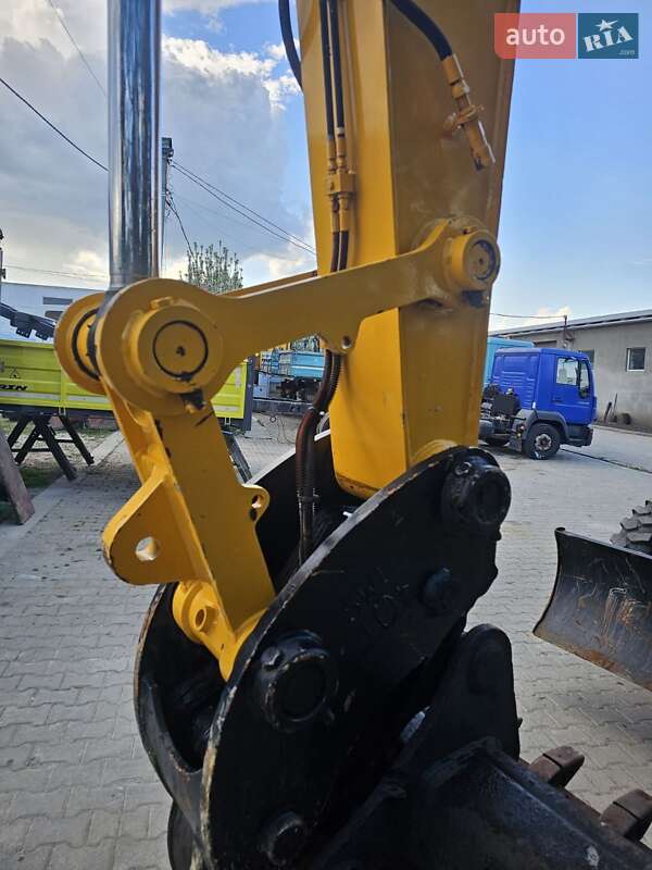 Колесный экскаватор JCB JS 175 2011 в Бучаче