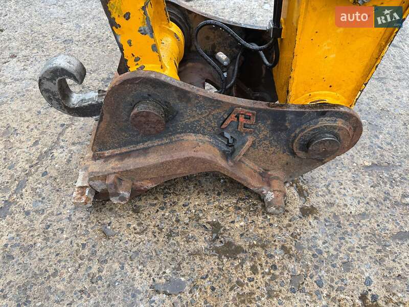 Колесный экскаватор JCB JS 175 2016 в Киеве