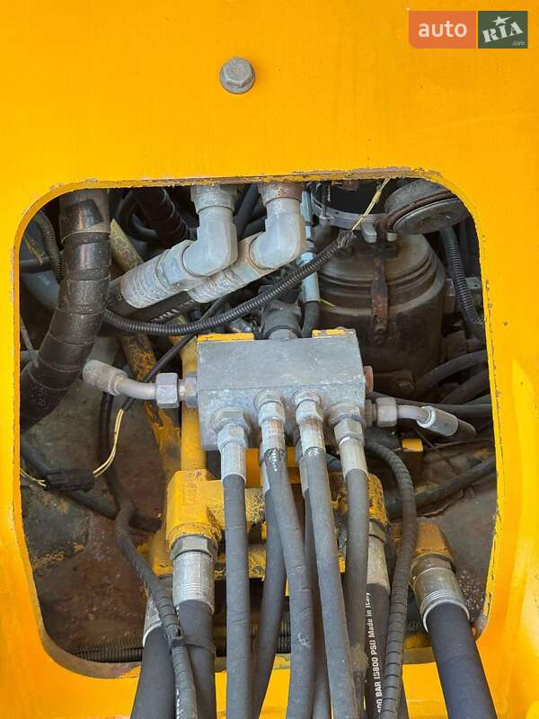 Колесный экскаватор JCB JS 175 2007 в Черновцах
