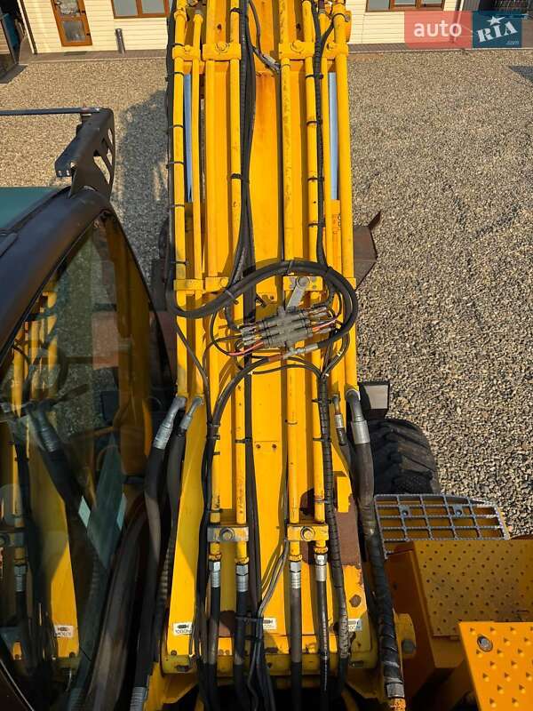 Колесный экскаватор JCB JS 175 2007 в Черновцах