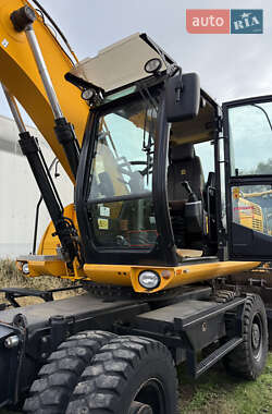 Колісний екскаватор JCB JS 175 2015 в Виноградові