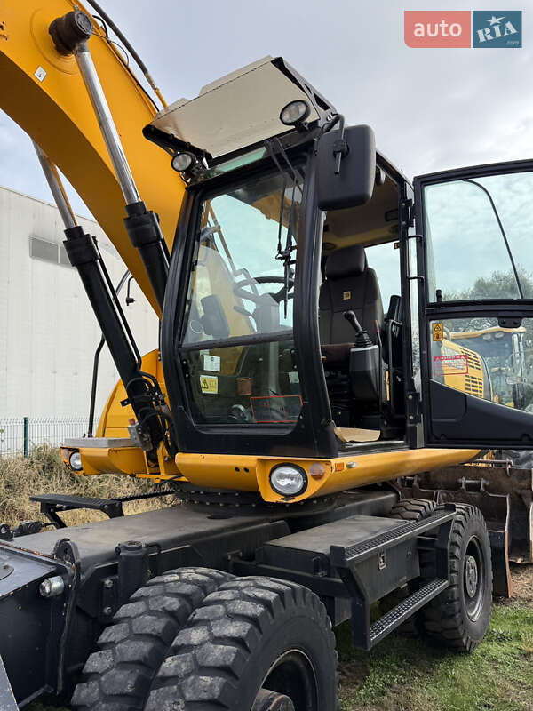 JCB JS 175 2015