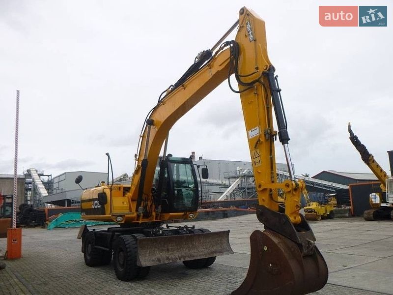 Колесный экскаватор JCB JS 175 2011 в Киеве