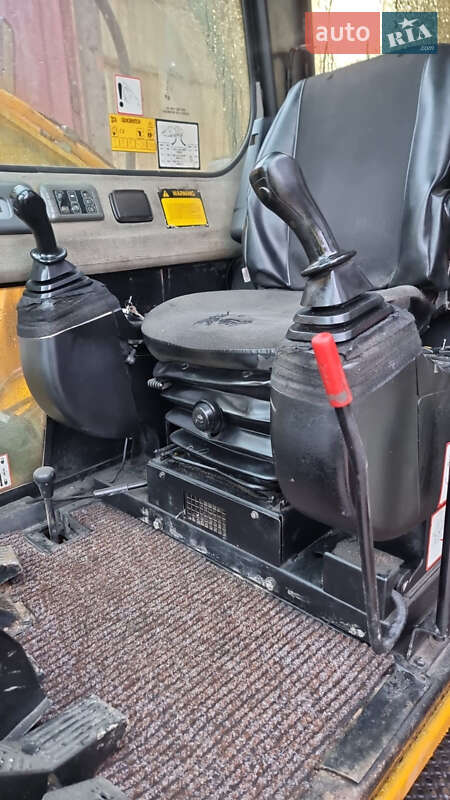 Колісний екскаватор JCB JS 200 2005 в Біляївці