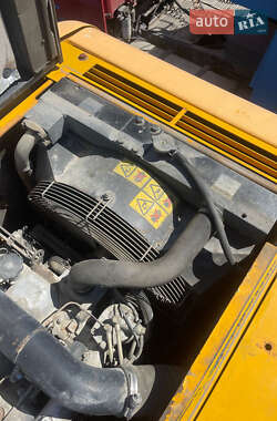 Гусеничный экскаватор JCB JS 200 2007 в 