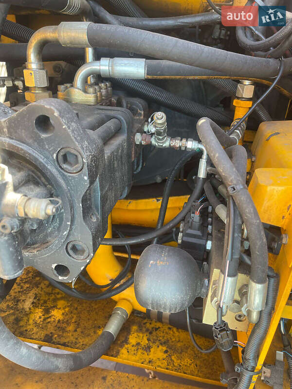 Гусеничний екскаватор JCB JS 200 2007 в Львові фото 13 Гусеничний екскаватор JCB JS 200 2007 в Львові