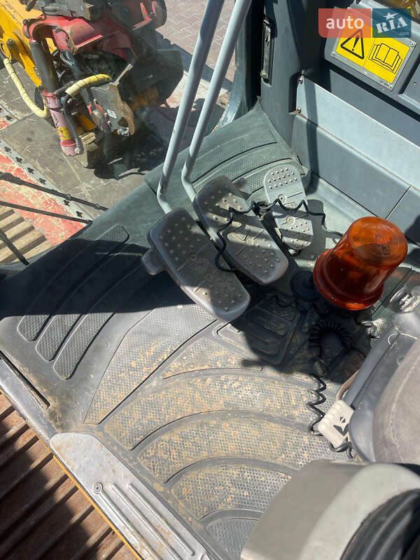 Гусеничний екскаватор JCB JS 200 2007 в Львові фото 26 Гусеничний екскаватор JCB JS 200 2007 в Львові