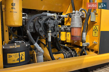 Гусеничный экскаватор JCB JS 200 2012 в 