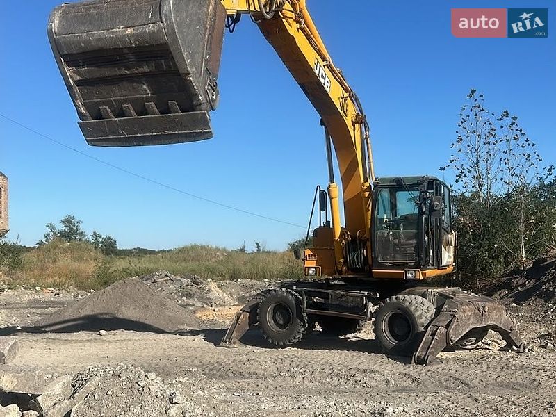Колесный экскаватор JCB JS 200W 2004 в Арцизе