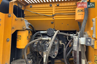 Гусеничный экскаватор JCB JS 210 2012 в 