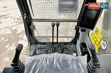 Гусеничный экскаватор JCB JS 215LC 2025 в 