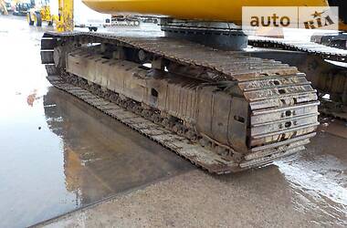 Гусеничный экскаватор JCB JS 220 2010 в 