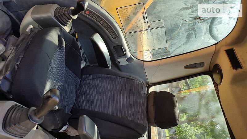 Гусеничный экскаватор JCB JS 220 2006 в Киеве