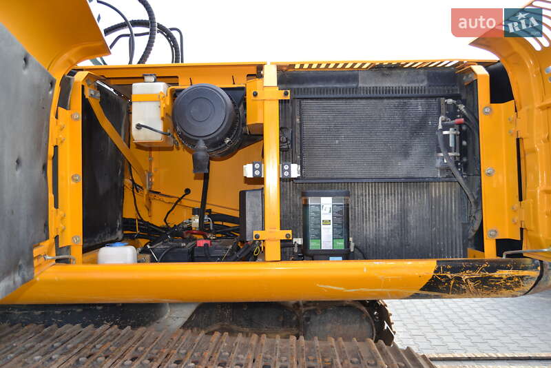 Гусеничный экскаватор JCB JS 220 2012 в Виннице