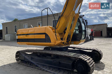 Экскаватор погрузчик JCB JS 220 2006 в 
