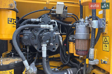 Гусеничний екскаватор JCB JS 220 2013 в 