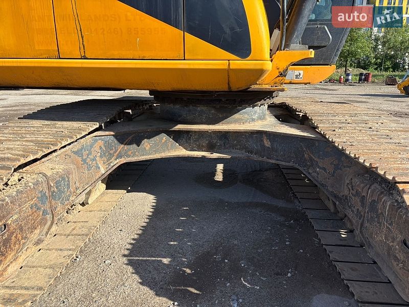 Гусеничный экскаватор JCB JS 220 2012 в Львове