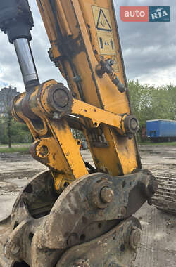 Гусеничный экскаватор JCB JS 220LC 2013 в 