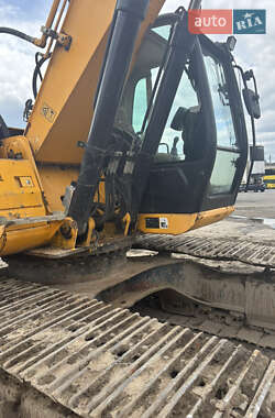 Гусеничный экскаватор JCB JS 220LC 2013 в 