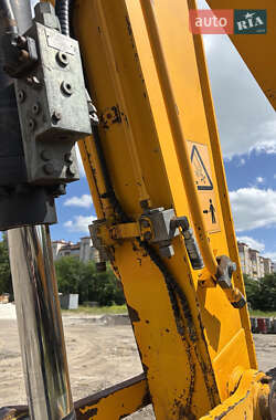 Гусеничный экскаватор JCB JS 220LC 2012 в 
