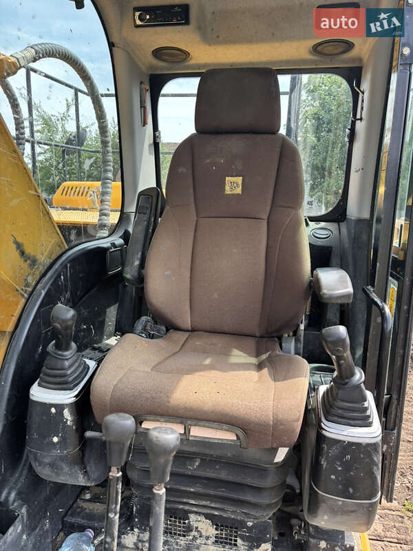 Гусеничний екскаватор JCB JS 220LC 2014 в Львові