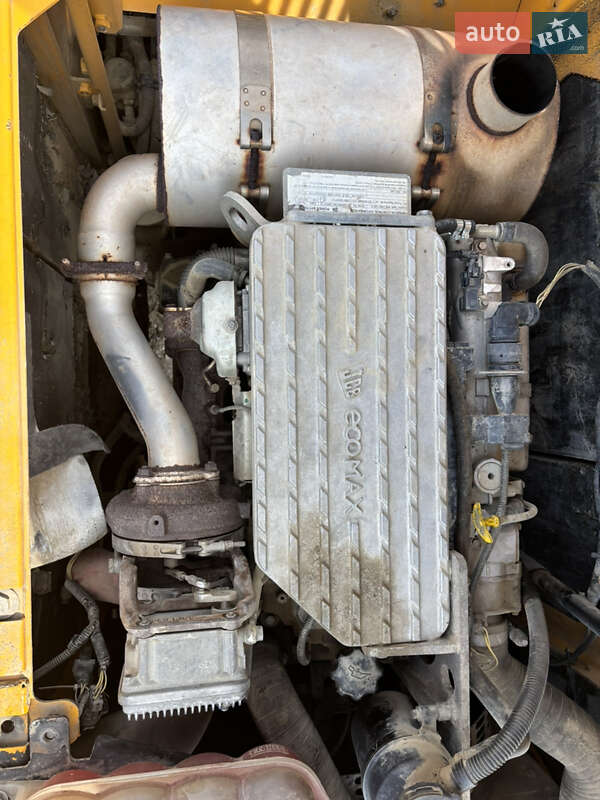 Гусеничний екскаватор JCB JS 220LC 2014 в Львові