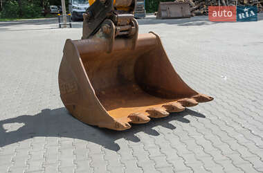 Гусеничный экскаватор JCB JS 220LC 2021 в 