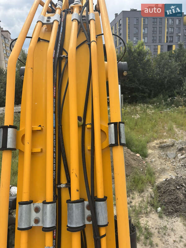 Гусеничный экскаватор JCB JS 220LC 2014 в Львове