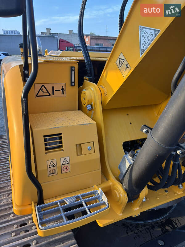 Гусеничный экскаватор JCB JS 220LC 2012 в Львове