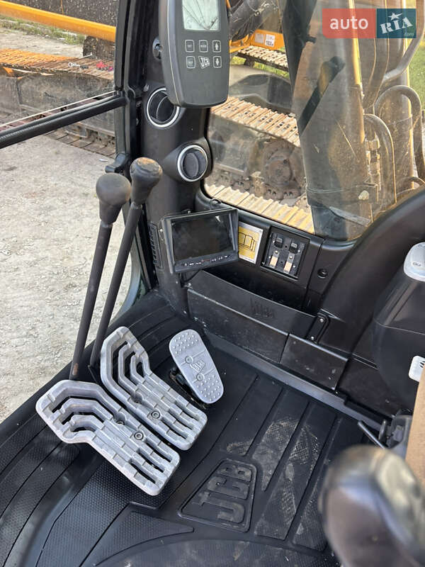 Гусеничный экскаватор JCB JS 220LC 2012 в Львове