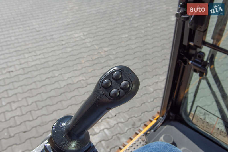 Гусеничний екскаватор JCB JS 220LC 2021 в Житомирі фото 24 Гусеничний екскаватор JCB JS 220LC 2021 в Житомирі