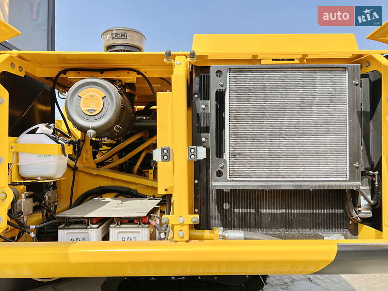 Гусеничный экскаватор JCB JS 220LC 2025 в Киеве