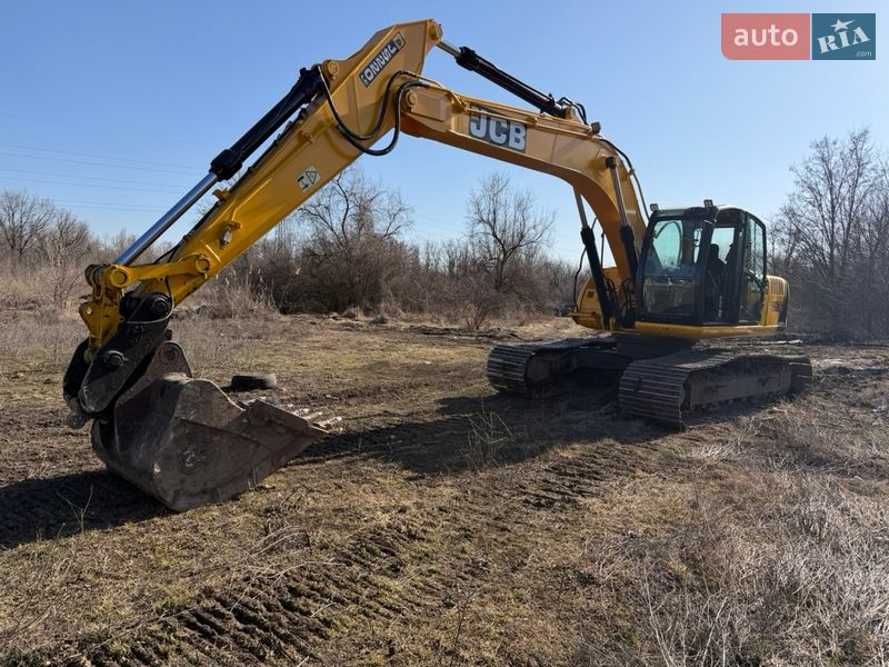 Гусеничный экскаватор JCB JS 220LC 2009 в Александрие