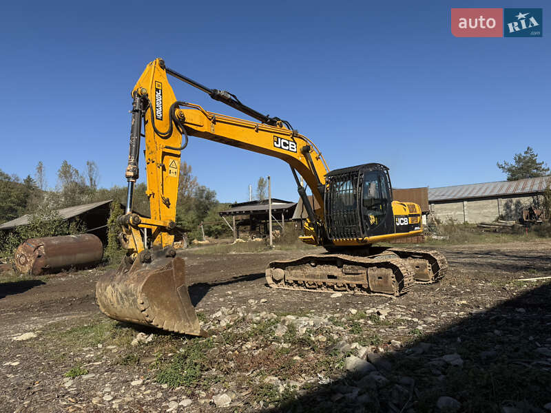 Гусеничный экскаватор JCB JS 235 2010 в 