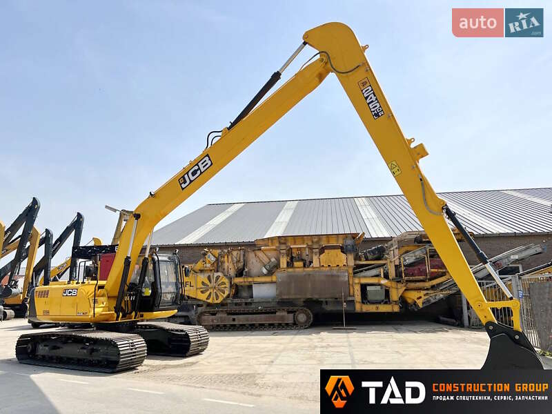 Гусеничный экскаватор JCB JS 240 2024 в Киеве