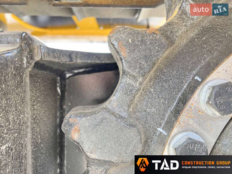 Гусеничный экскаватор JCB JS 240 2024 в Киеве