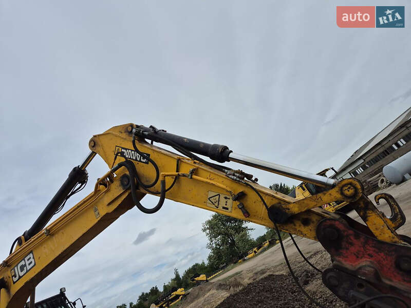 Гусеничный экскаватор JCB JS 240 2011 в Львове