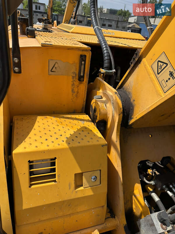 Гусеничний екскаватор JCB JS 240NC 2012 в Львові